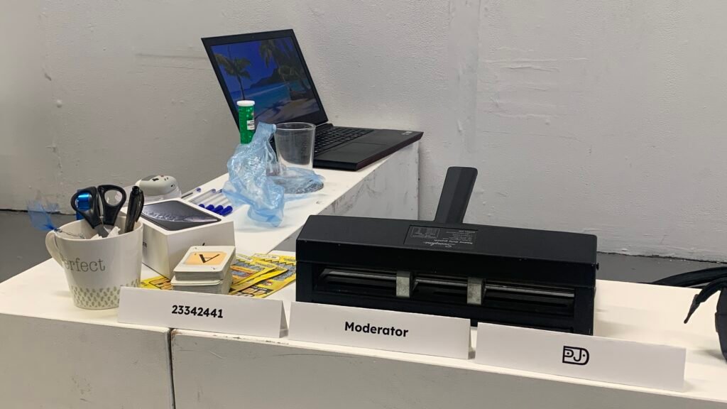 moderation front desk